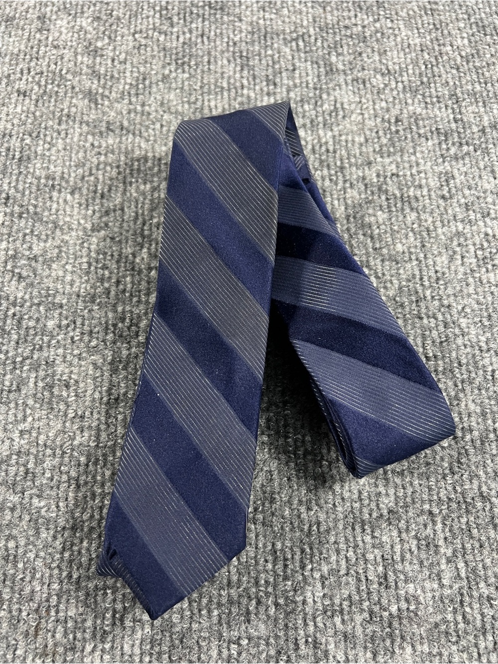 City of London Navy Gray Striped Silk Blend Classic Business Neck Tie